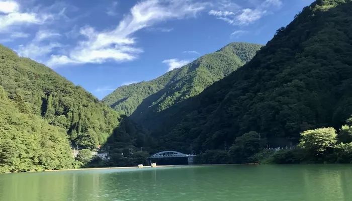 mugiyama floating bridge okutama japan