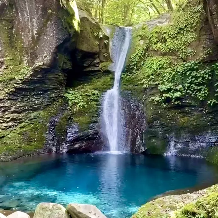 oshiraji falls in yaita tochigi japan